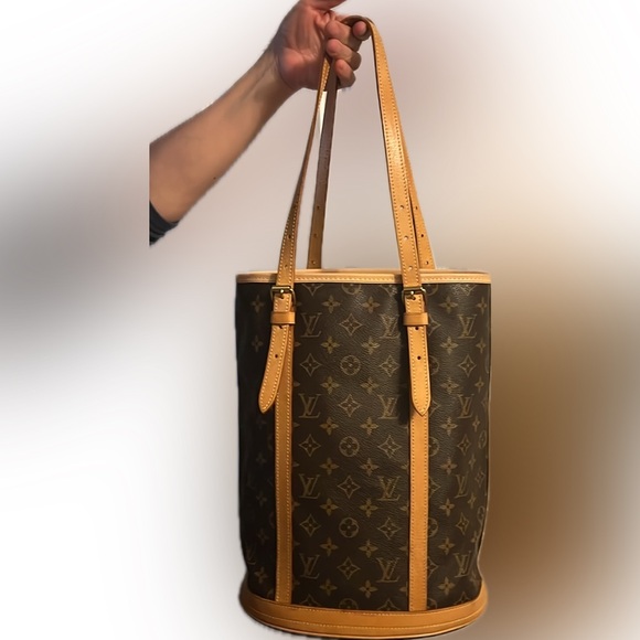 Authentic Large Bucket Shoulder Bag Louis Vuitton. - Picture 4 of 11